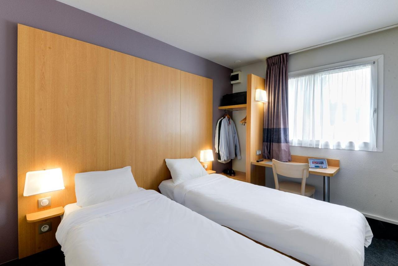 Twin Room,927678967:JPEG